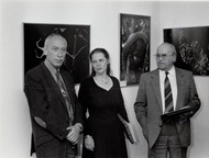 Vernissage: LITERATURA DE CORDEL – Tropischer Regenwald, Museum der Stadt Bad Berleburg 12.10.1994, Klaus Peter Gäde, Rikarde Riedesel (Stadt Bad Berleburg), Adolf Schmerer, Foto: Gerd Gerhard (privat)