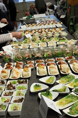 Zahhlose philippinische Spezialitäten warteten nach dem Vortrag darauf, gegessen zu werden.