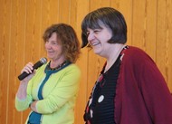 Vortrag und Lesung (VHS): Französische Märchen von Katja Heinzelmann: Marlen Jourdan (VHS) und Edith Aderhold kündigen Katja Heinzelmann an, Foto: Rikarde Riedesel