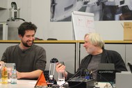 Lesung: 'Sterns Weg' von Thomas Heerman van Voss; Auch Übersetzer und Moderator Ulrich Faure erhält den Literaturpflasterstein zum Dank; Foto: Jens Gesper