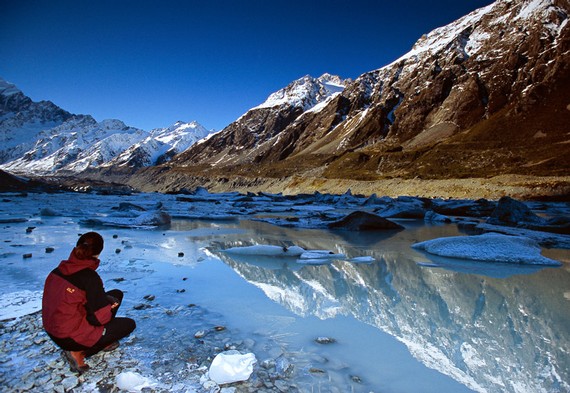 Mit eindrucksvollen Fotografien brachte gestern Dirk Bleyer aus Berlin einem begeisterten Publikum Neuseeland, seine Menschen und Landschaften näher. Blick auf den Gletschersee im Hooker Valley (Foto: Dirk Bleyer)