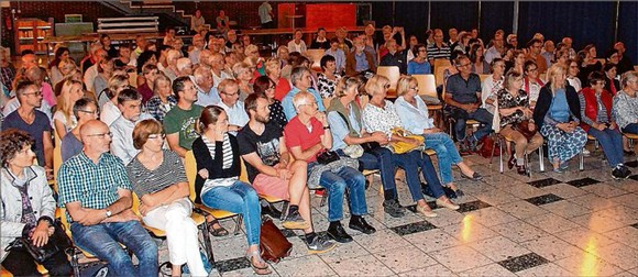 Zahlreiche interessierte Zuhörer verfolgten jetzt den Multivisions-Vortrag des Fotografen Christian Biemann. (Foto: privat)