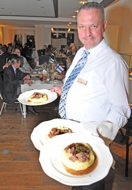 Spezialitätenabend Finnland vom Restaurant-Hotel ‚Alte Schule‘; musikalische Begleitung während des Spezialitätenabends; Foto: Lars Peter Dickel (WP)