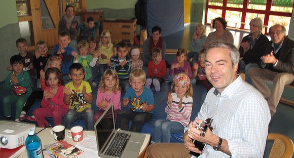 Matthias Wieland bei der Lesung im 'Laubfrosch'. (WP-Foto: Heiner Lenze)