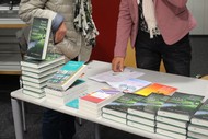 Lesung: 'Sterns Weg' von Thomas Heerman van Voss; Büchertisch der Buchhandlung MankelMuth; Foto: Jens Gesper