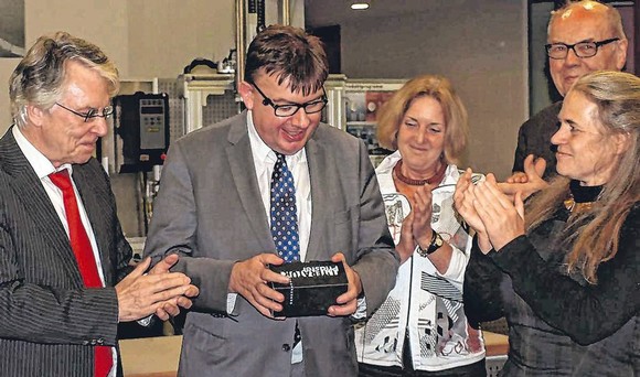 Ralf Schnell, Vincent Muller, Ulla Belz, Otto Marburger und Rikarde Riedesel freuten sich über einen gelungenen Abend. (SZ-Foto: Guido Schneider)