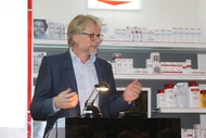 Vortrag: 'Dit is wat we delen - Literatur aus Flandern und den Niederlanden zwischen 1993 und 2016' - Prof. Dr. Jan Konst; Foto: Rikarde Riedesel
